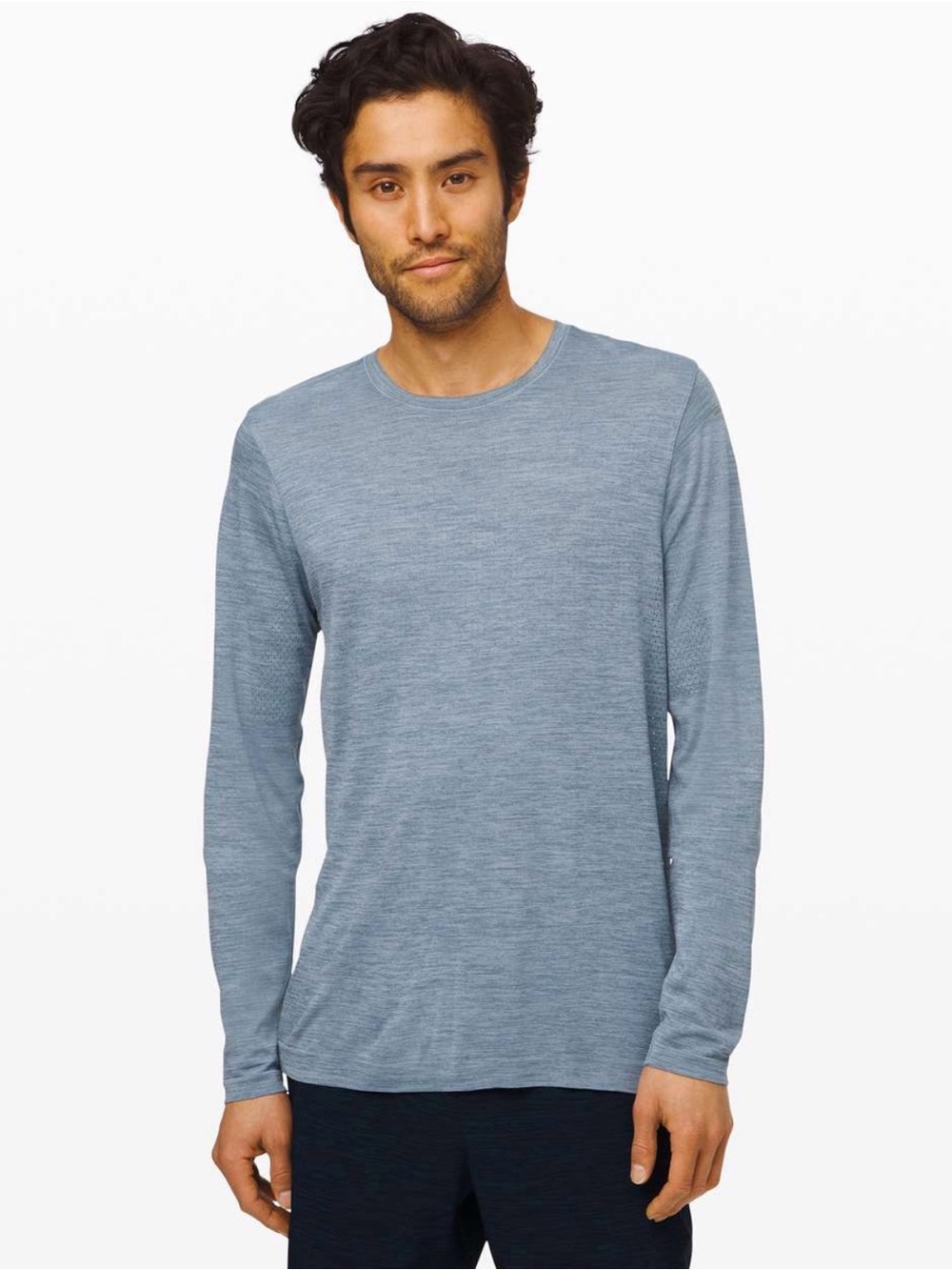 Lululemon Metal Vent Breathe Long Sleeve
Blue Charcoal / Chambray size Large